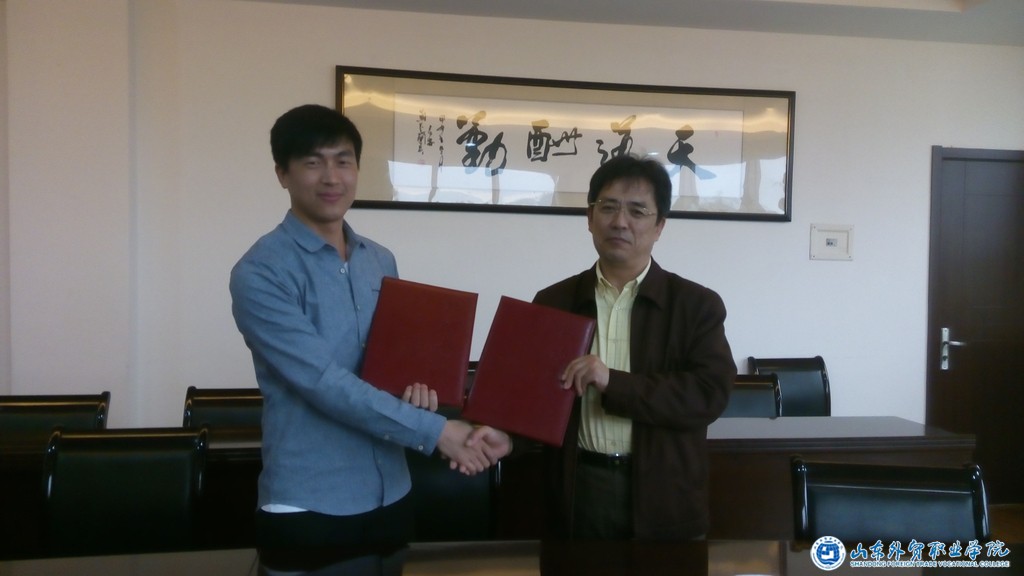 深圳艾科訊簽約1.jpg