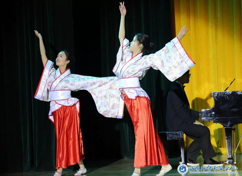 調整大小 2017年藝術(shù)團音樂(lè )會(huì )6.jpg 調整大小 2017年藝術(shù)團音樂(lè )會(huì )6.jpg
