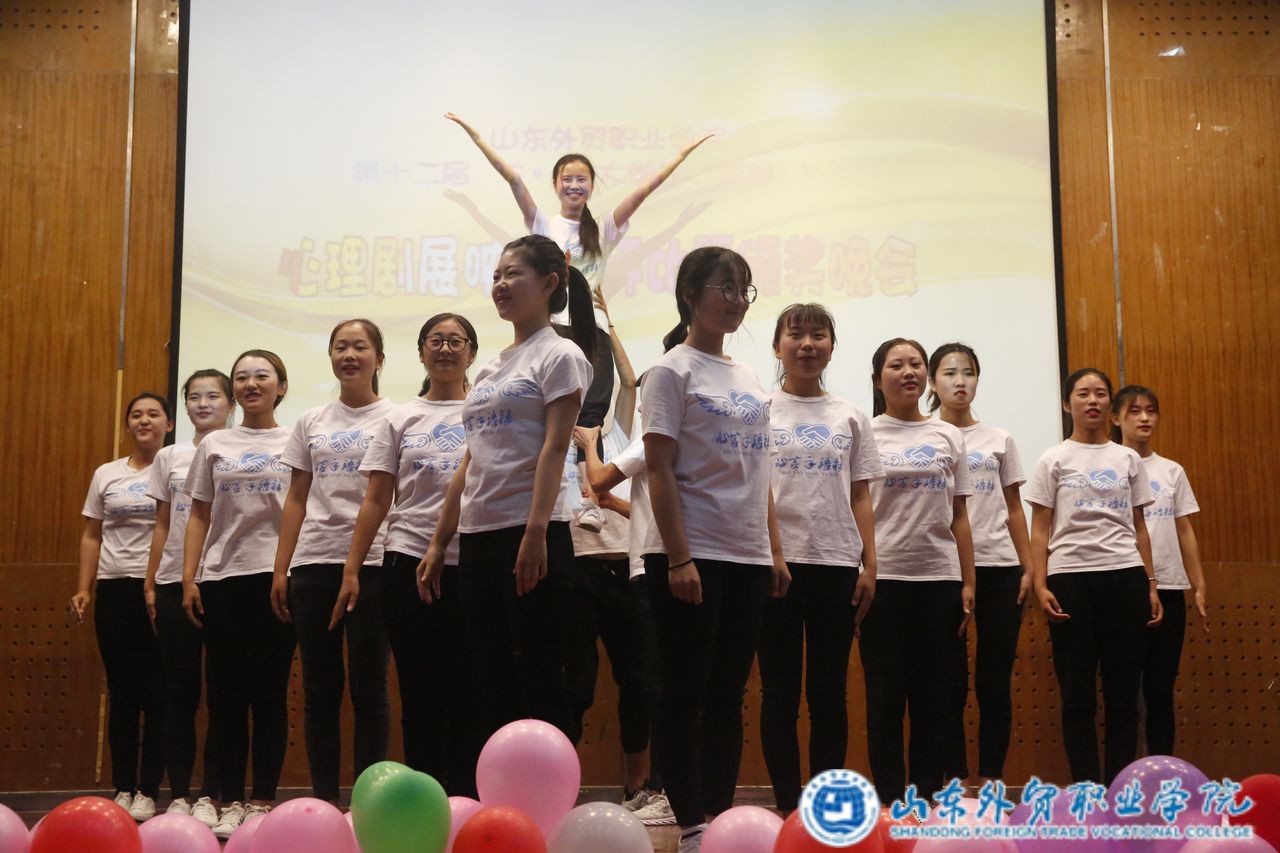 晚會(huì )：手語(yǔ)表演.JPG
